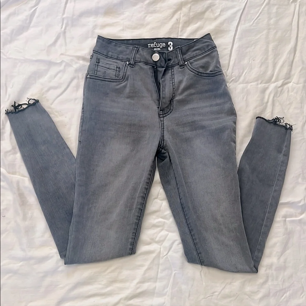 Refuge Gray Skinny Jeans with Sleek Modern Fit - Picture 1 of 5